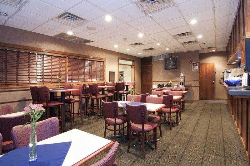 Norwood Inn & Suites Mankato North Mankato Restoran gambar